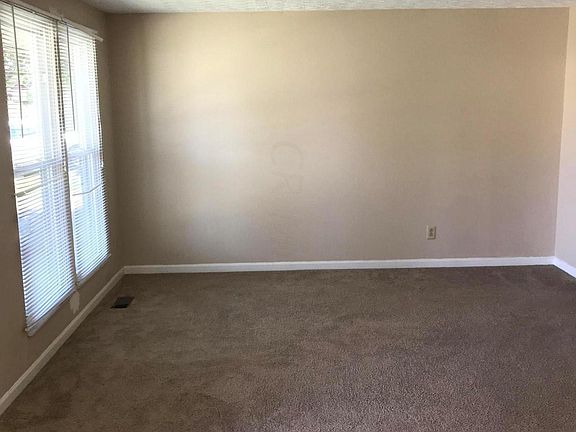 4th image of 8656 Wilmette Ct