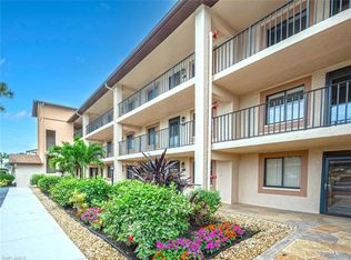 7340 Saint Ives Way APT 3206, Naples, FL 34104