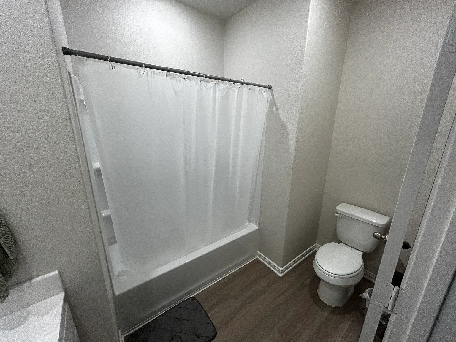 3 bed, 1373 sqft, $600 — Photo 3