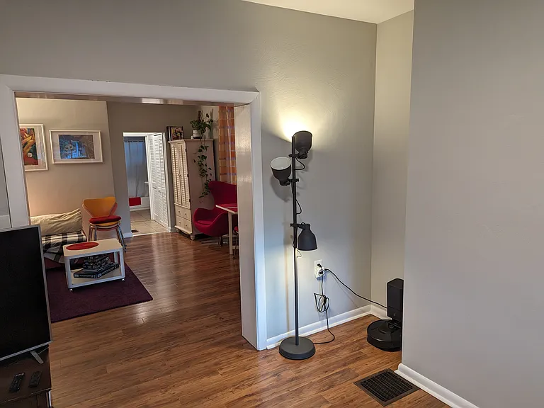 621 Kirtland St — Photo 11