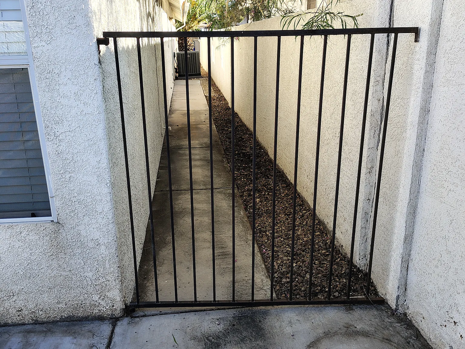 3 bed, 1400 sqft, $1,950 — Photo 3