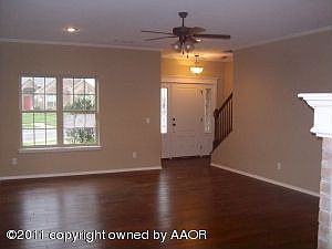 4th image of 9315 Clint Ave
