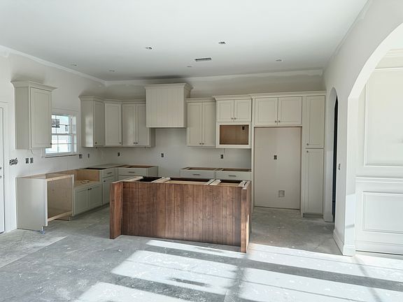 2nd image of 3162 Autumn Wind Dr