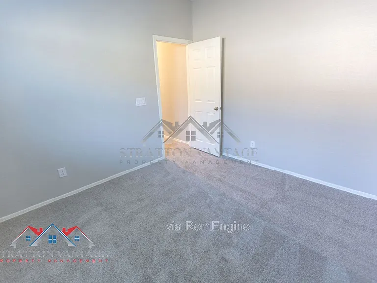 495 E Rio Pl — Photo 35