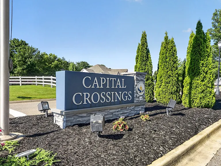 Capital Crossings — Photo 13