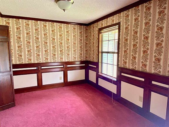 3rd image of 242 Western Hills Dr