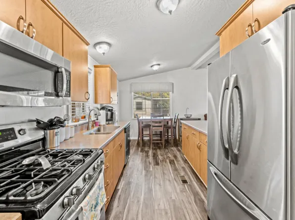 96 Monterey Ln, Folsom, CA 95630