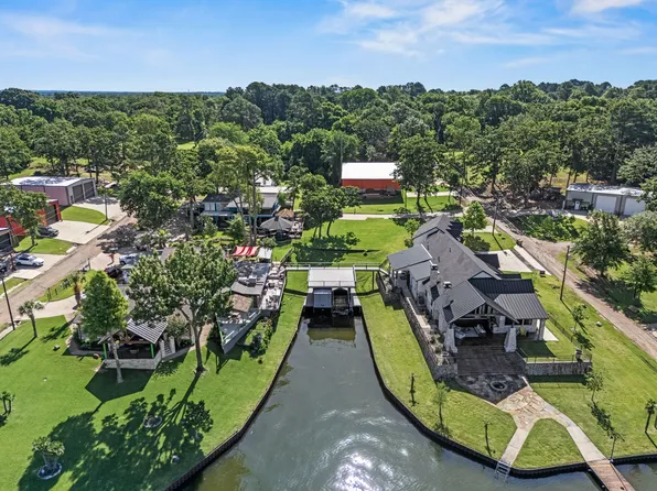 18250 Red Oak Dr, Mabank, TX 75156