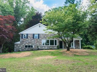 1900 Cobden Rd, Glenside, PA 19038