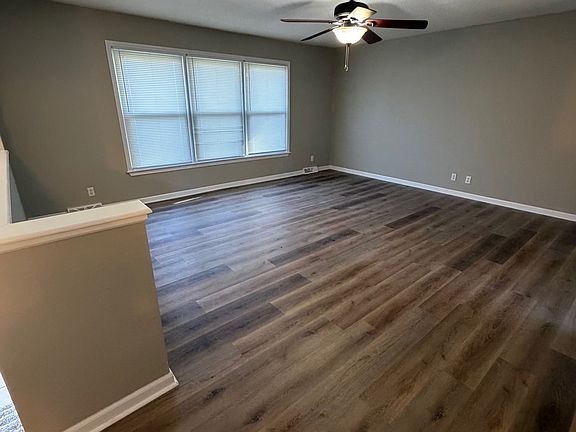 3rd image of 1428 Grandview Dr