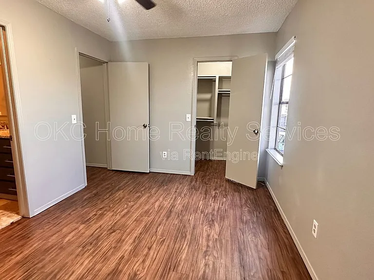 6715 Lyrewood Ln — Photo 28