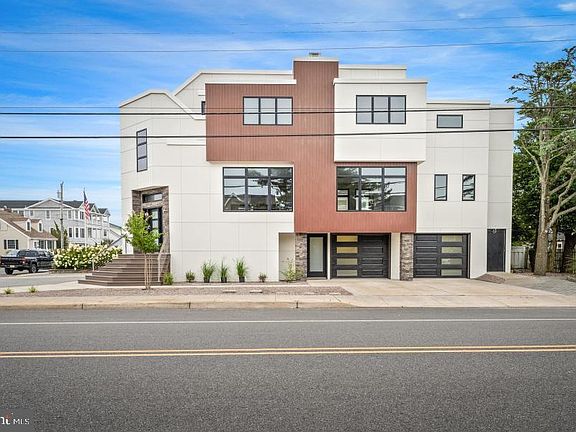 4th image of 1201 S Beach Ave