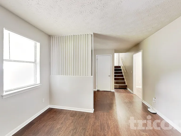 2224 Clinchfield Ct — Photo 2