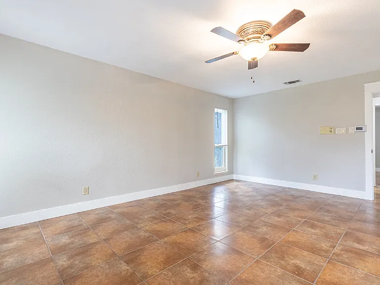 2331 Bluffridge St — Photo 23