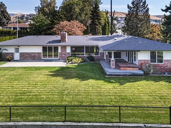 1706 Eastmont Avenue, East Wenatchee, WA 98802