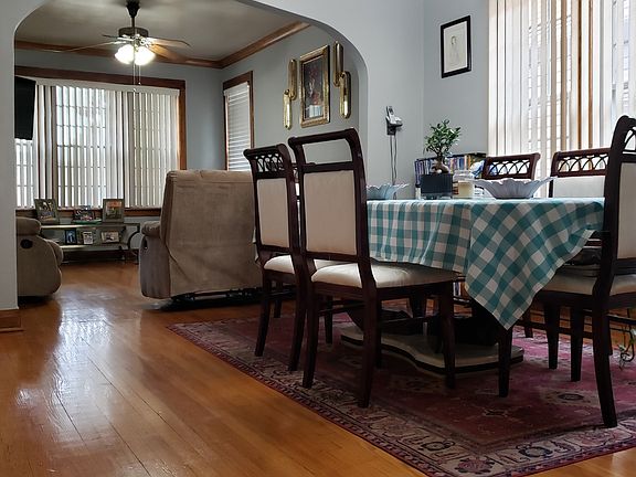 3rd image of 2304 Harvey Ave