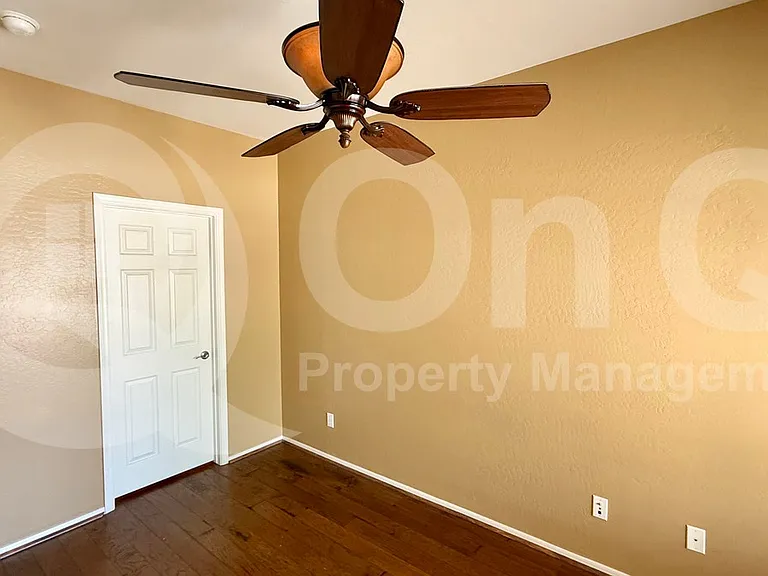 2314 W Spur Dr — Photo 7