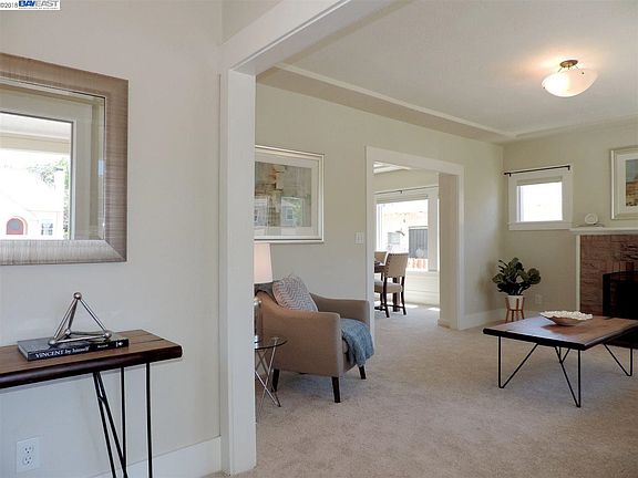 3rd image of 3900 Laguna Ave