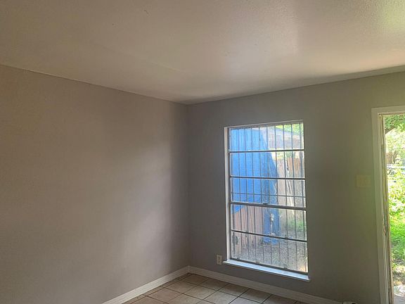 2nd image of 5414 Little Creek St