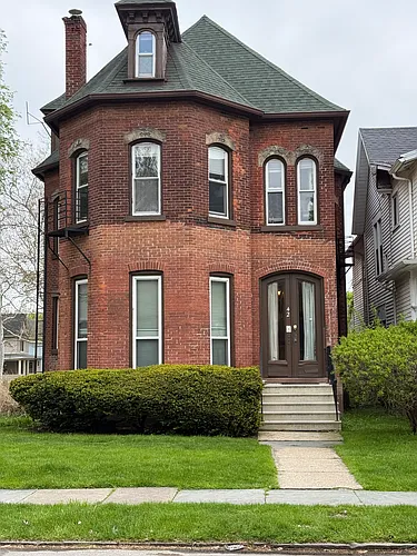 42 Rowley St #7 Photo 1