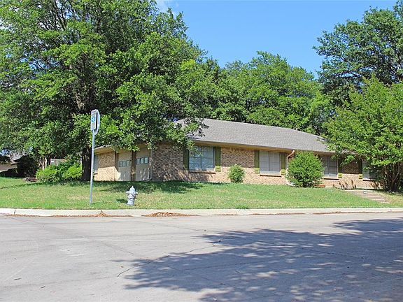 3rd image of 3440 Glenmont Dr
