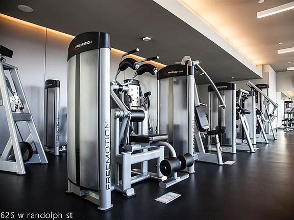 3rd image of 626 W Randolph St #411