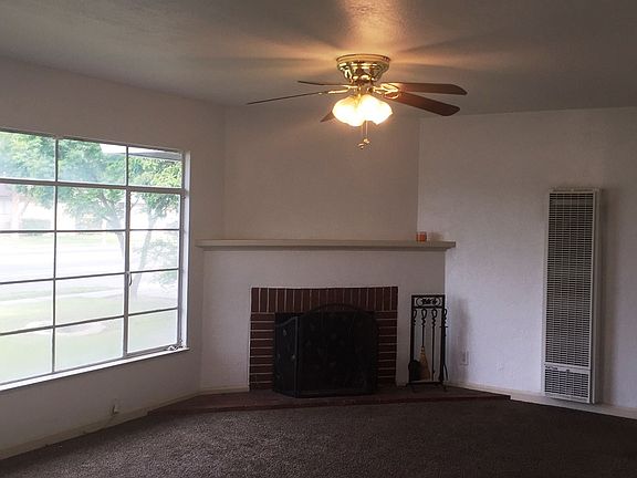 3rd image of 3632 N Hughes Ave