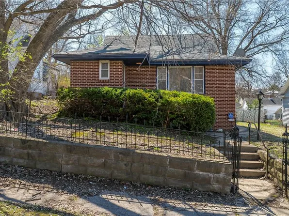 808 Woodson St, Saint Joseph, MO 64501