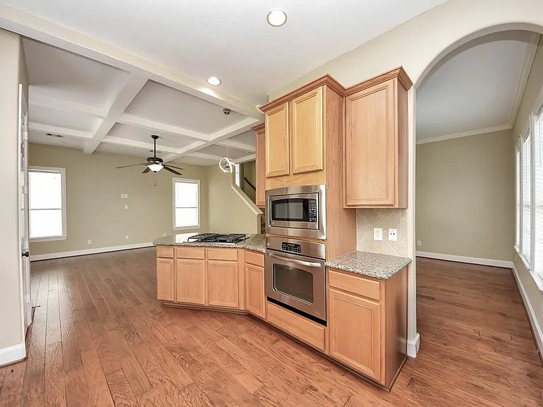 2119 Stuart St — Photo 11