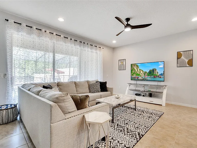 8827 Geneve Ct — Photo 22