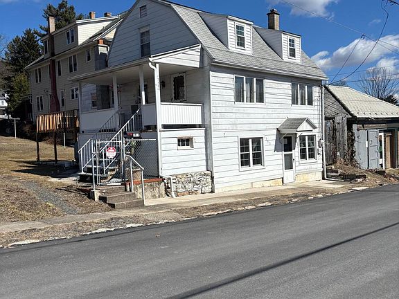 2nd image of 1757 W Wood St