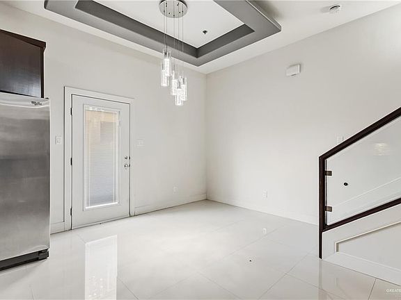 4th image of 3016 S L St APT 2