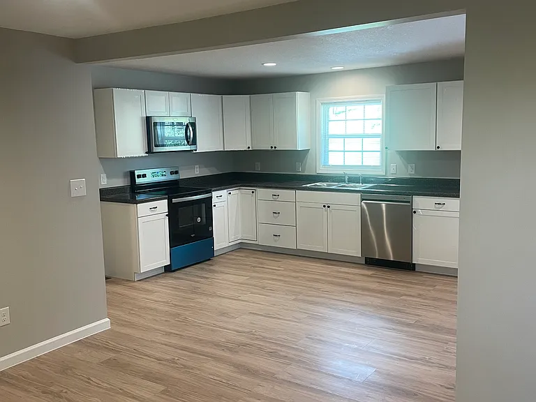 8915 B Dr — Photo 11