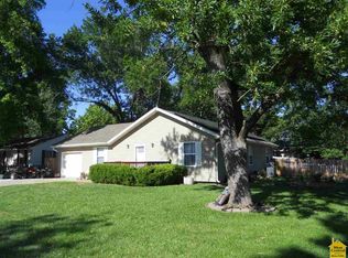222 S 6th St, Clinton, MO 64735