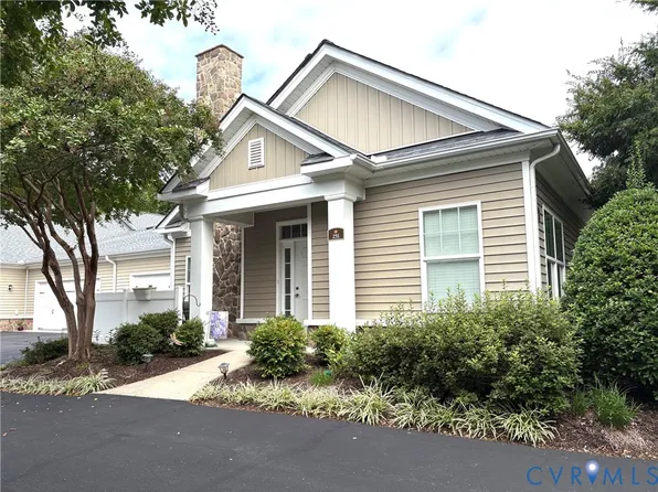 251 Pumpkin Pl, North Chesterfield, VA 23236