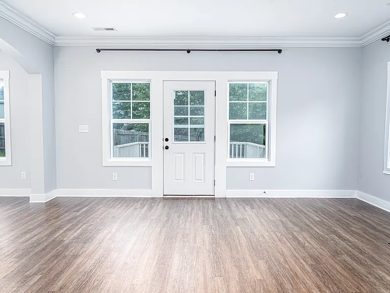 103 Chestwood Ct — Photo 8