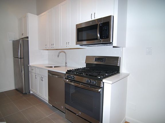 4th image of 125 E 82nd St APT 1