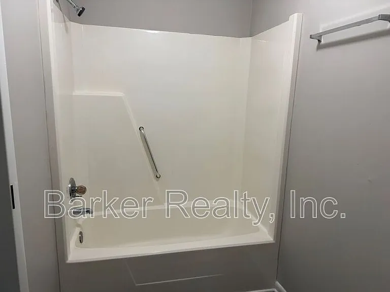 205 E Ransom St #3D — Photo 8