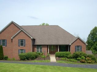 1211 Bel Mar Ln, Lexington, KY 40515