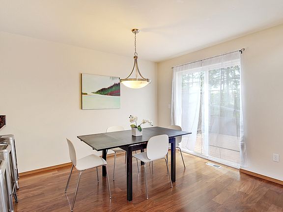 5th image of 1324 84th Ave SE