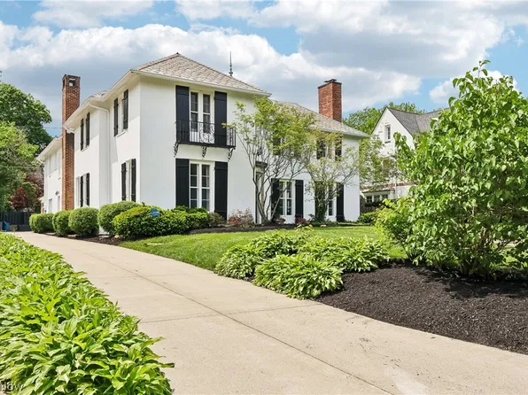 3140 Falmouth Rd, Shaker Heights, OH 44122