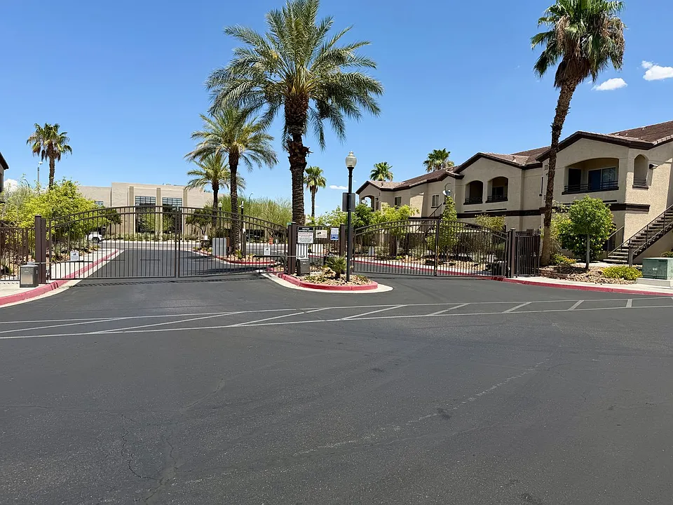 2291 W Horizon Ridge Pkwy #6231