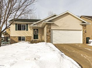 411 Manor Ridge Dr NW, Rochester, MN 55901