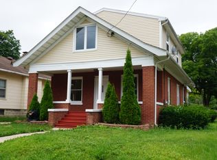 601 Bangs St, Aurora, IL 60505