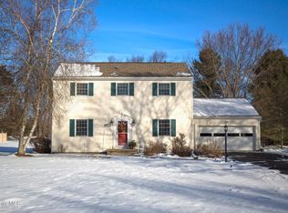 71 King William Rd, Lenox, MA 01240