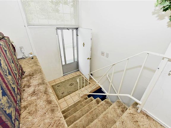 5th image of 3608 Lori Ln