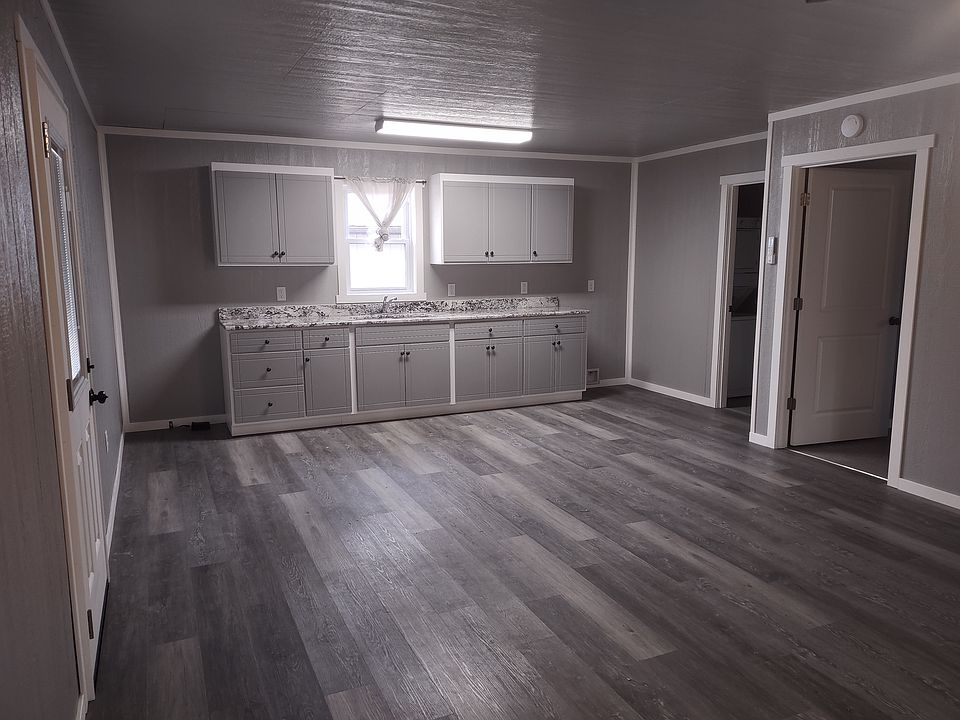 1st image of 1123 W Broadway St #4