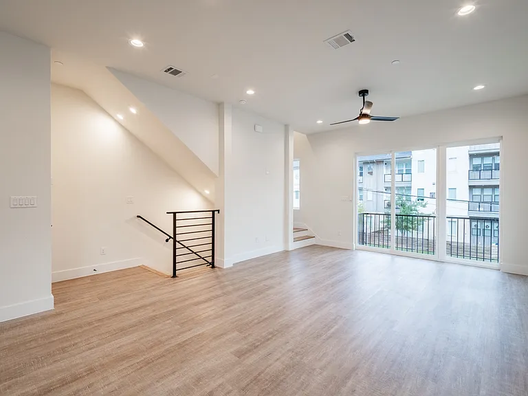 1614 N Fitzhugh Ave #101 — Photo 13