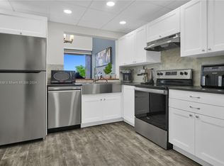 6701 SW 116th Ct APT 406, Miami, FL 33173