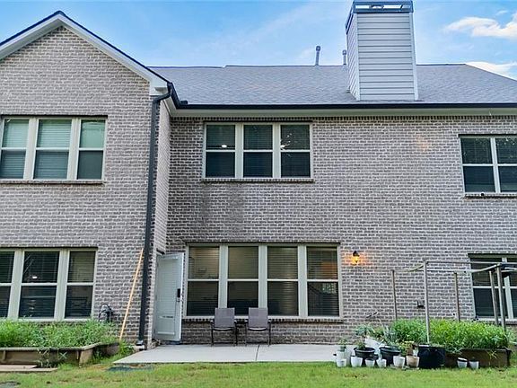 5th image of 1045 Wesbourough Pl